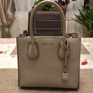 Women’s purse
